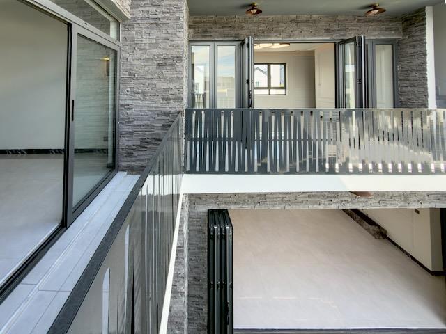 6 Bedroom Property for Sale in Sandown Western Cape